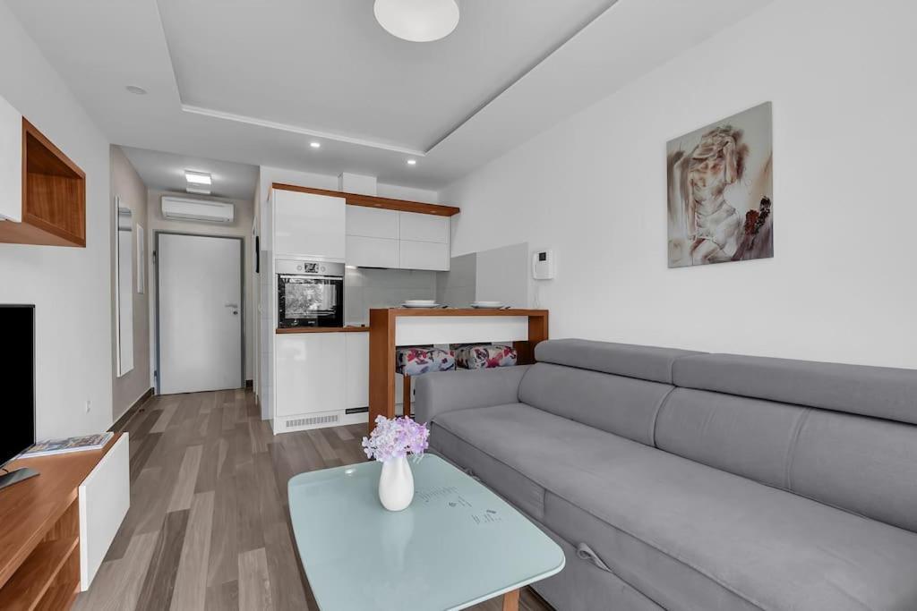 Brotis - Studioapartment - Makarska Exklusiv 普罗马尼亚 外观 照片